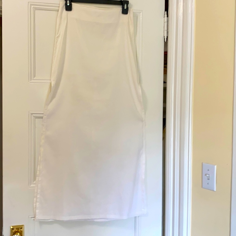 Élégant maxi white skirt